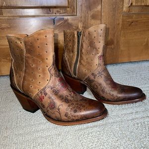 Lucchese Booties 7B